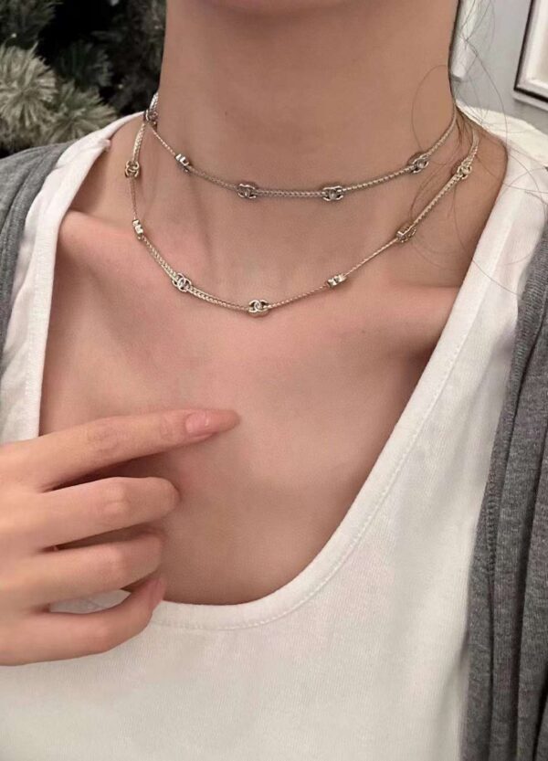 CHANEL Choker