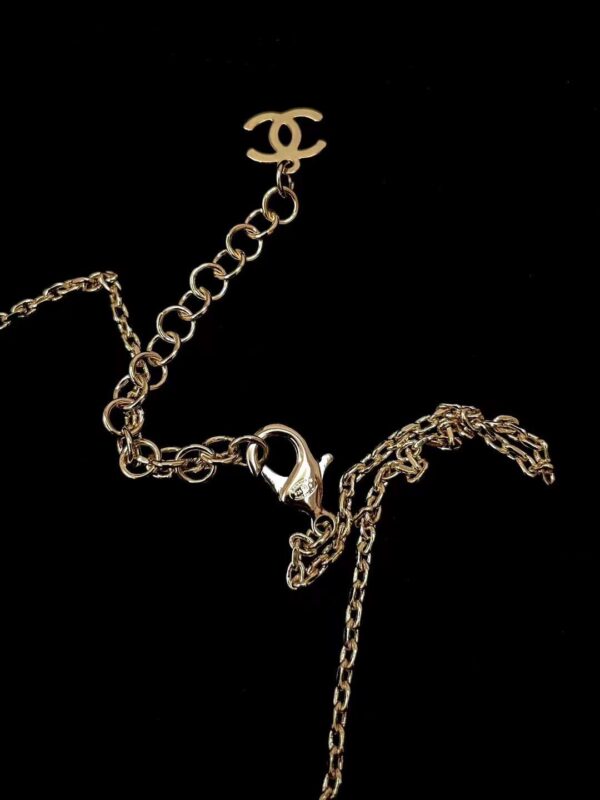 CHANEL Pendant Necklace