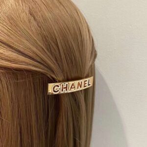 CHANEL hair clip