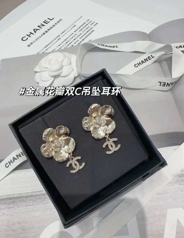 CHANEL Pendant Earrings