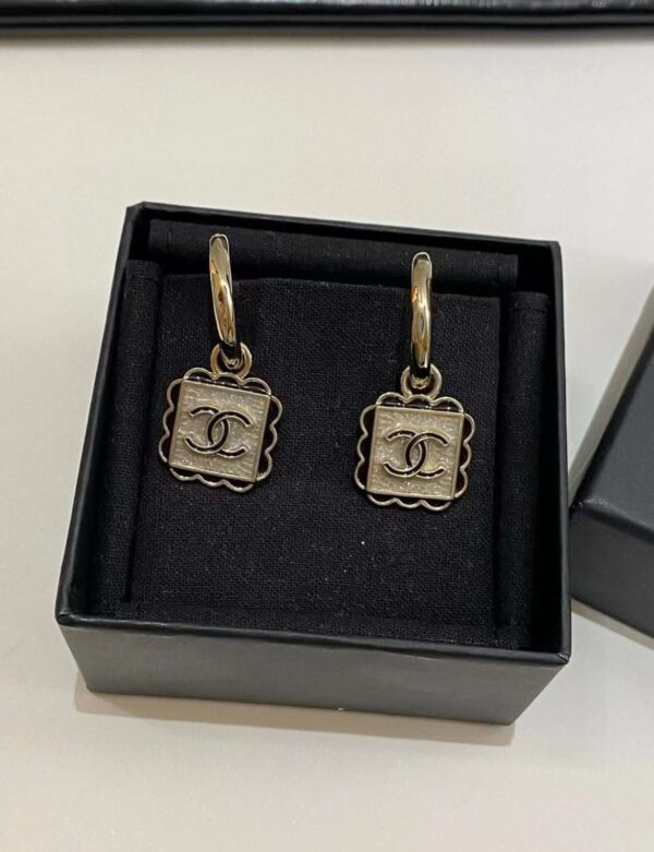 CHANEL Pendant Earrings