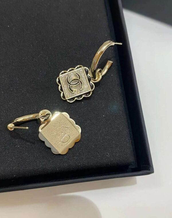 CHANEL Pendant Earrings