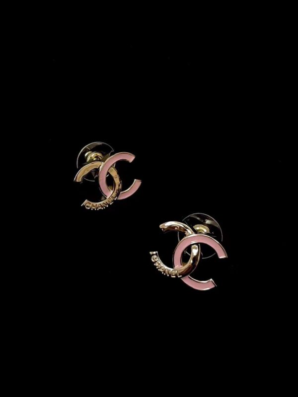 CHANEL STUD EARRINGS