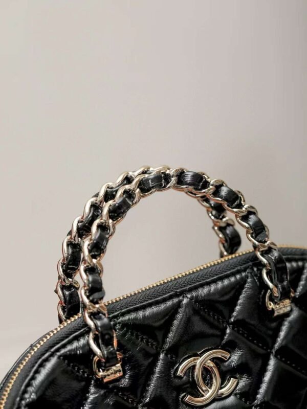 CHANEL Clutch with Chain