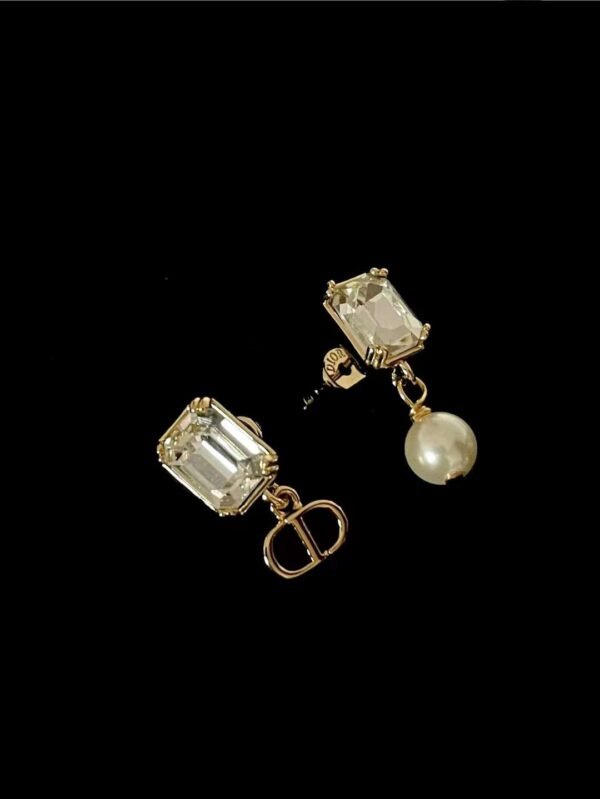 DIOR Petit CD Earrings