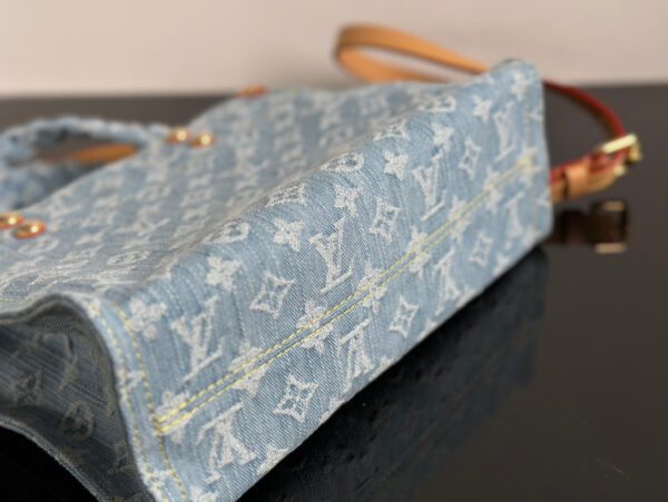 LV LET GO Small handbag