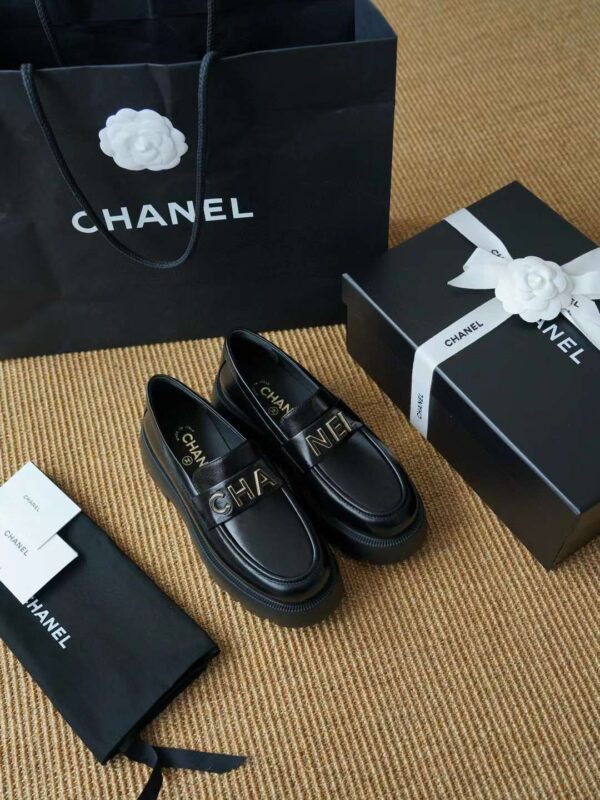 CHANEL 24B Love shoes