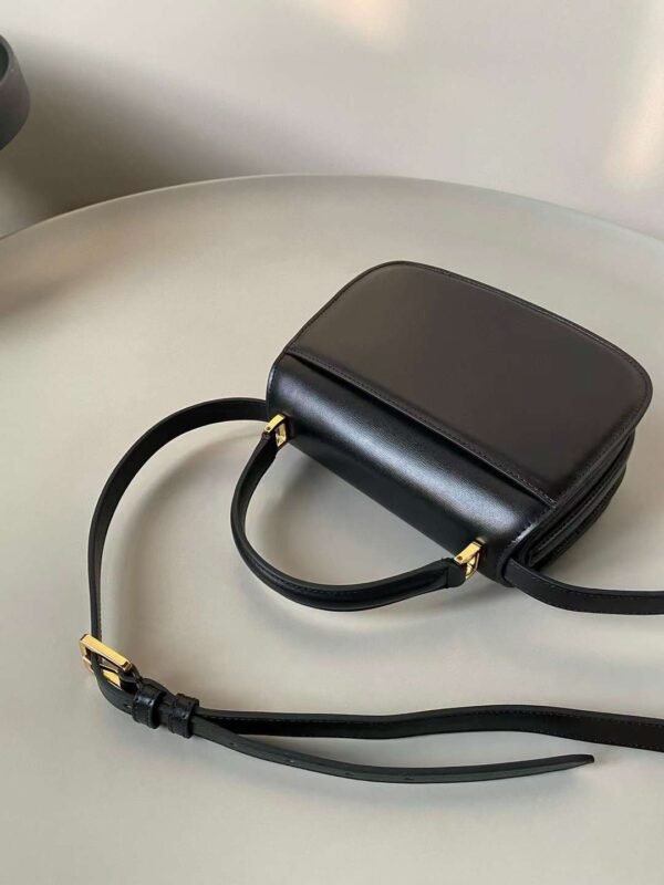 DIOR 30 Montaigne Avenue Top Handle Bag