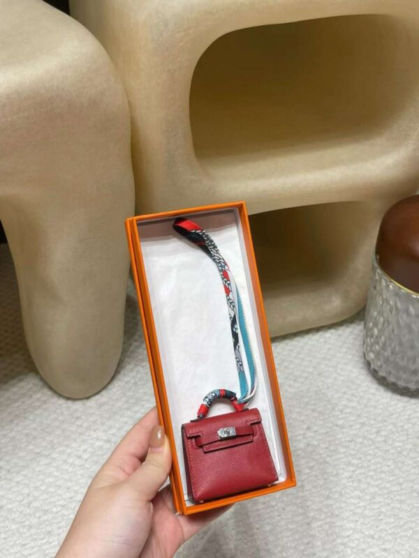 HERMES Pendant（Please contact the customer to select a color before placing an order）