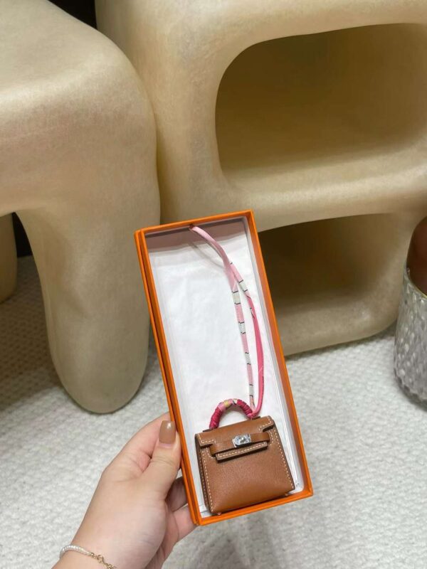 HERMES Pendant（Please contact the customer to select a color before placing an order）