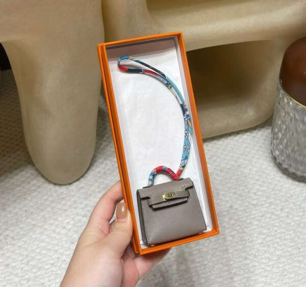 HERMES Pendant（Please contact the customer to select a color before placing an order）