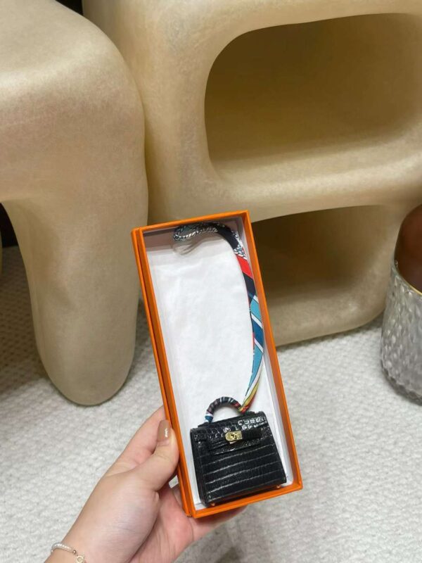 HERMES Pendant（Please contact the customer to select a color before placing an order）