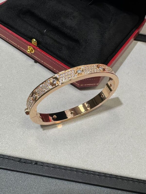 CARTIER LOVE Bracelet