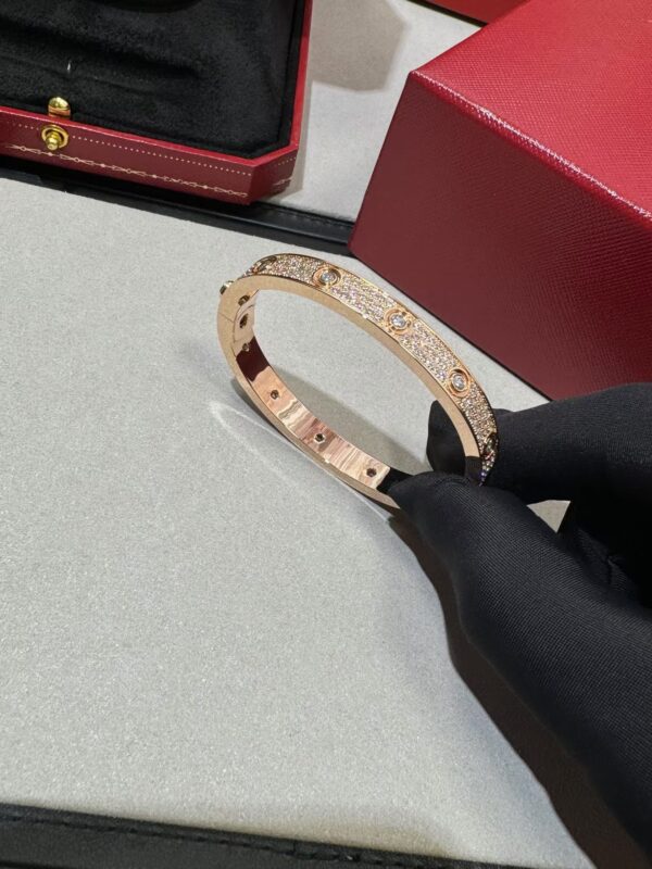CARTIER LOVE Bracelet