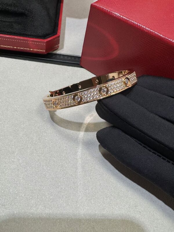 CARTIER LOVE Bracelet