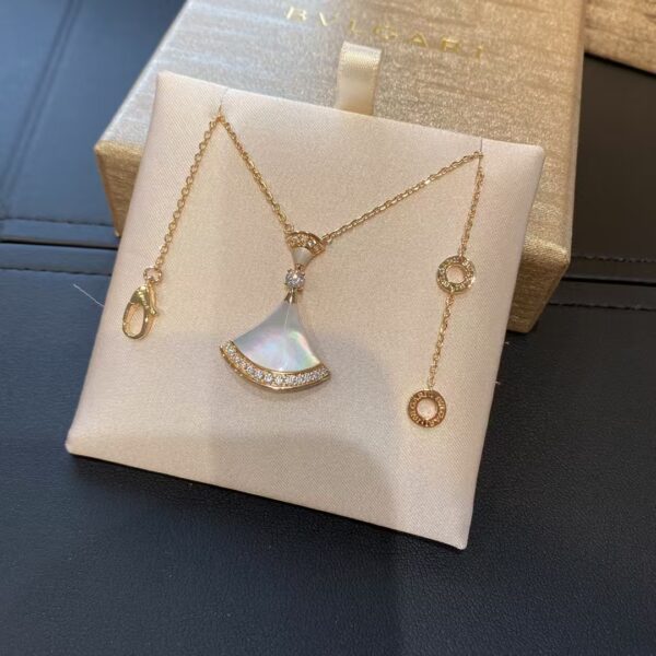BVLGARI DIVAS DREAM Necklace
