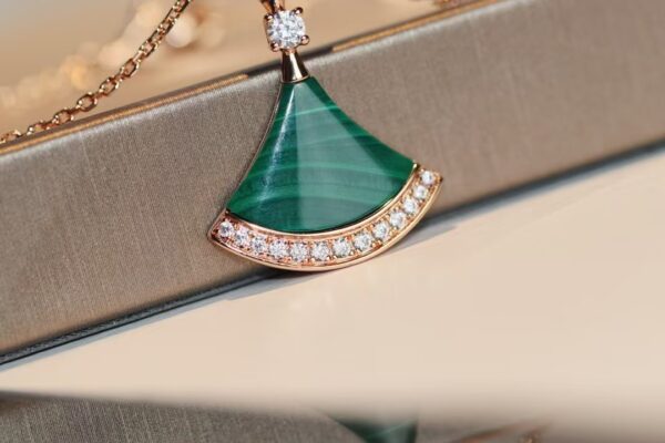 BVLGARI DIVAS DREAM Necklace