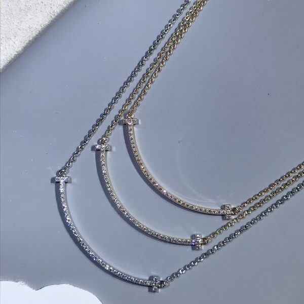 Tiffany T-Series smile necklace