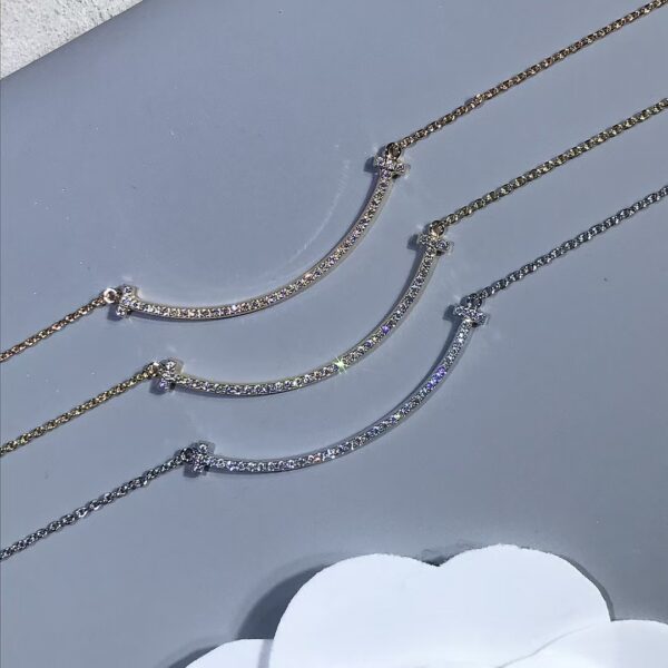 Tiffany T-Series smile necklace