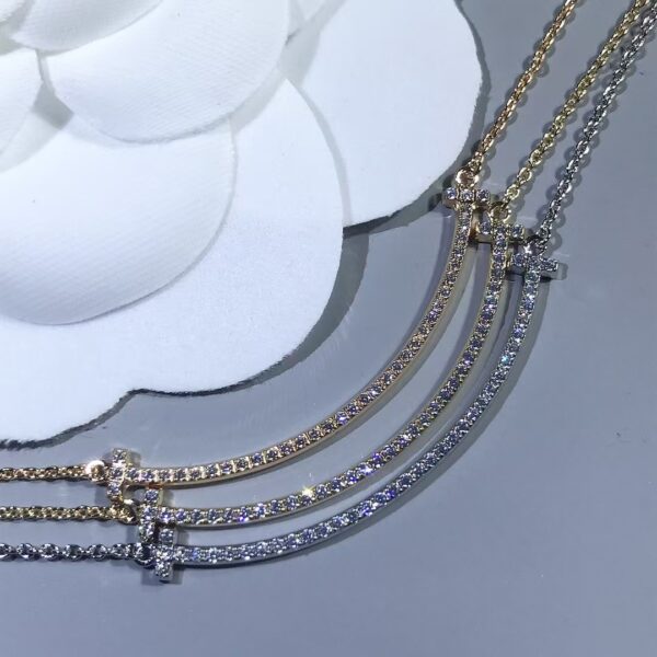 Tiffany T-Series smile necklace
