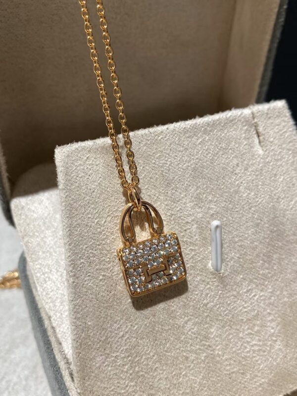 HERMES AMULETTES CONSTANCE PENDANT