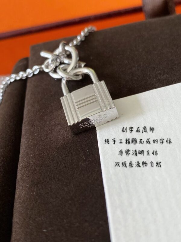 HERMES Lock necklace
