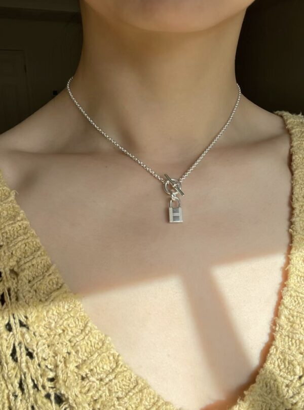 HERMES Lock necklace