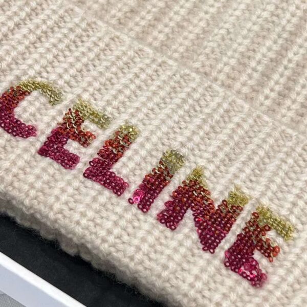 CELINE   BEANIE IN SEAMLESS CASHMERE