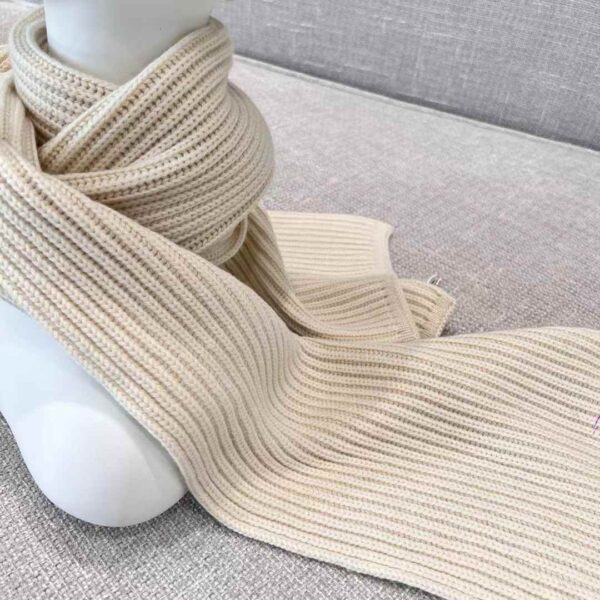 CHANEL Scarf & Cold Hat