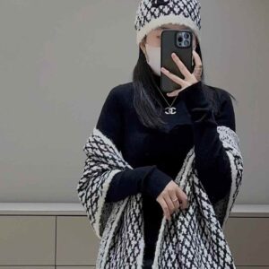 Chanel scarf & cold hat
