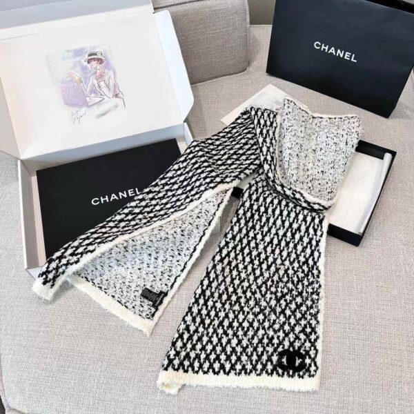 Chanel scarf & cold hat