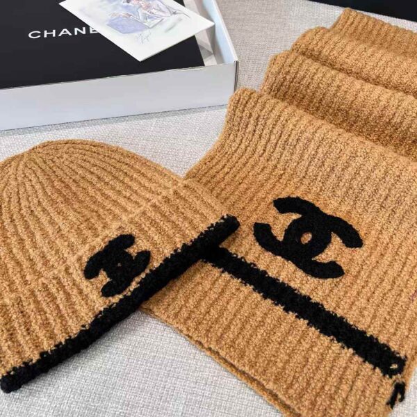 Chanel scarf & cold hat