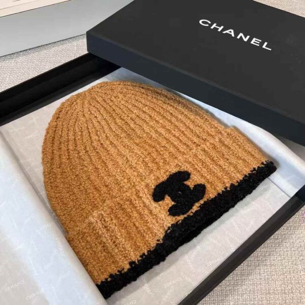 Chanel scarf & cold hat
