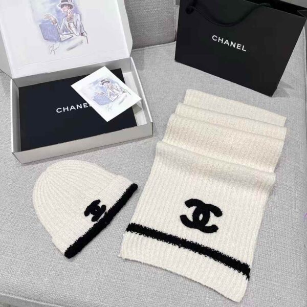 Chanel scarf & cold hat
