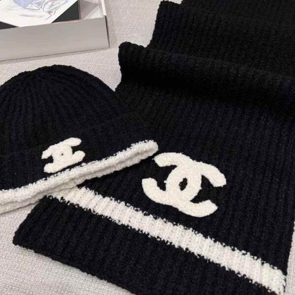 Chanel scarf & cold hat