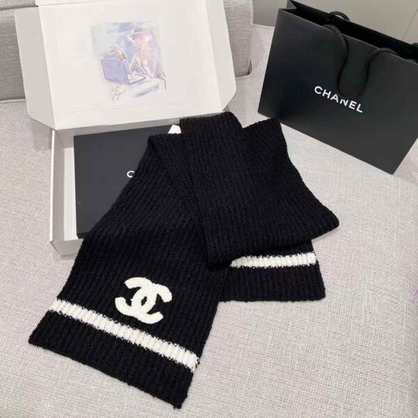 Chanel scarf & cold hat