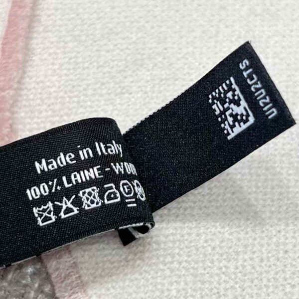 CHANEL Color-blocking scarf