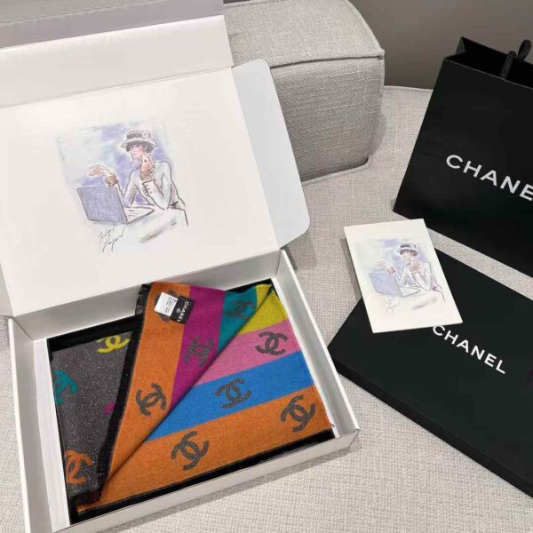 CHANEL 24C Rainbow shines scarf