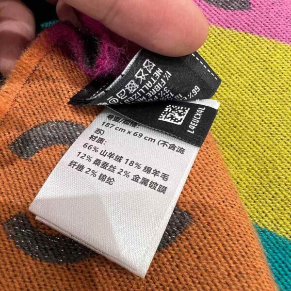 CHANEL 24C Rainbow shines scarf