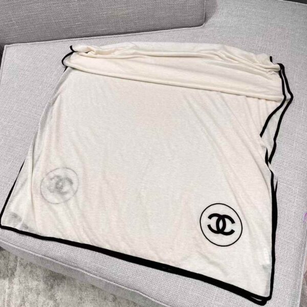 CHANEL LOGO  Scarf