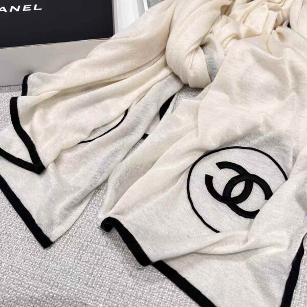 CHANEL LOGO  Scarf
