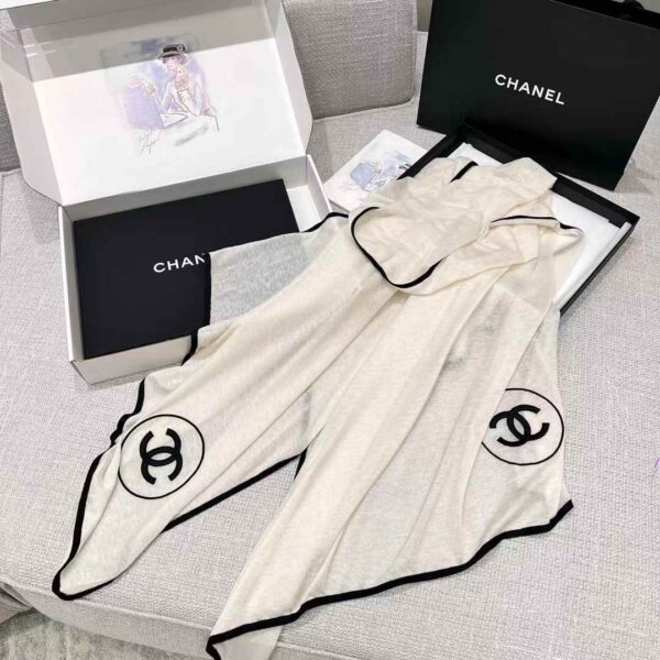 CHANEL LOGO  Scarf