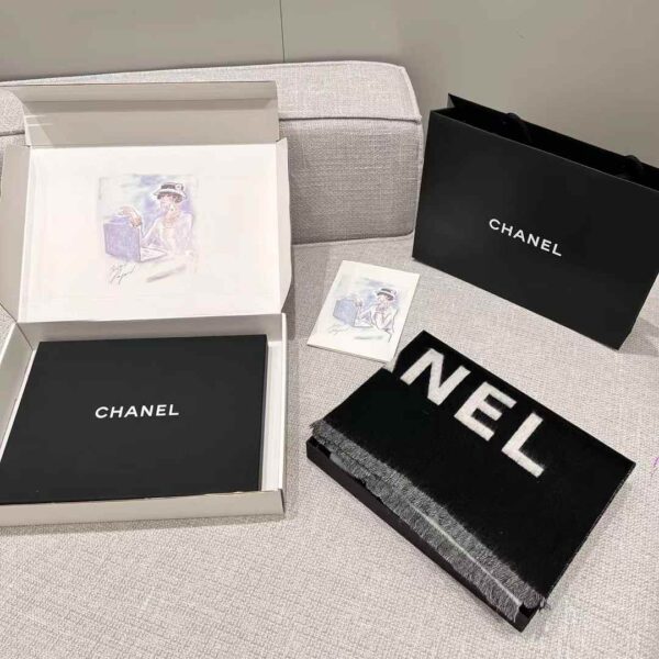 CHANEL LOGO  Scarf