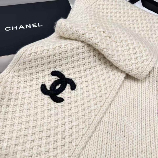 CHANEL LOGO  Scarf