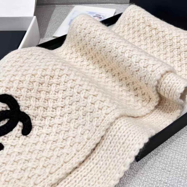 CHANEL LOGO  Scarf