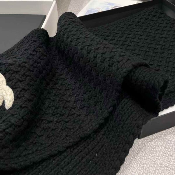 CHANEL LOGO  Scarf
