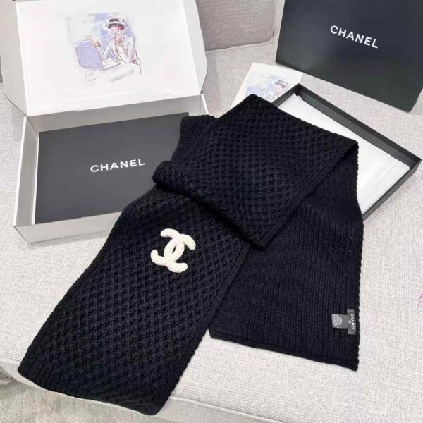 CHANEL LOGO  Scarf
