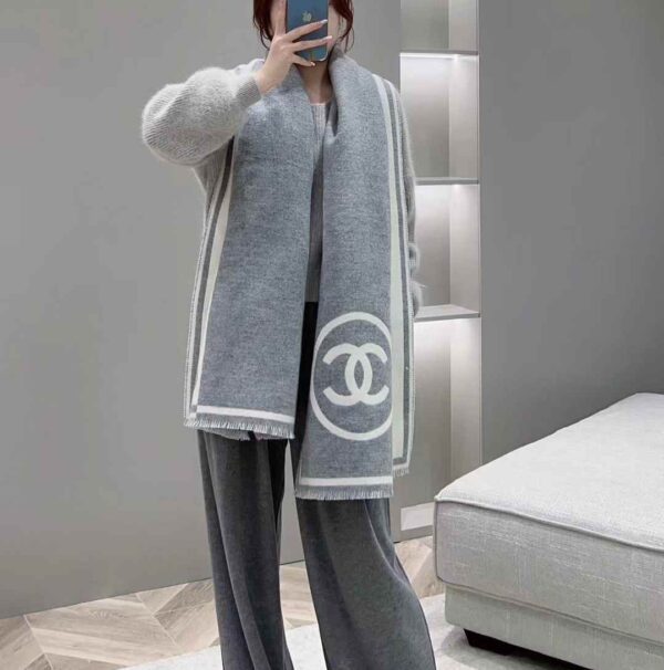 CHANEL 23B Scarf