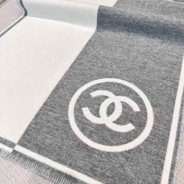 CHANEL 23B Scarf