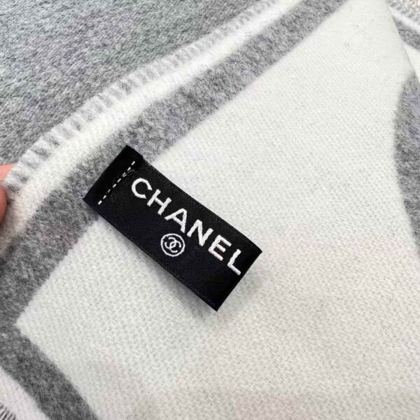 CHANEL 23B Scarf